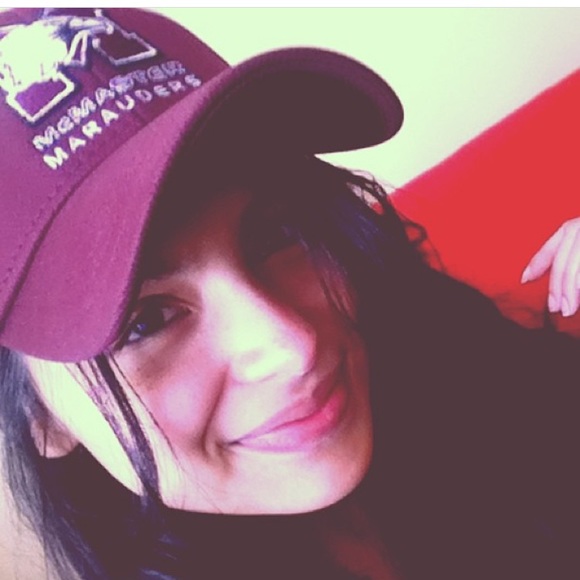 Meet your Posher, Kathia - Picture 1 of 1